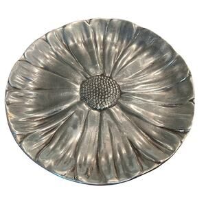 Vari Disenos Pewter Round Daisy Serving Platter